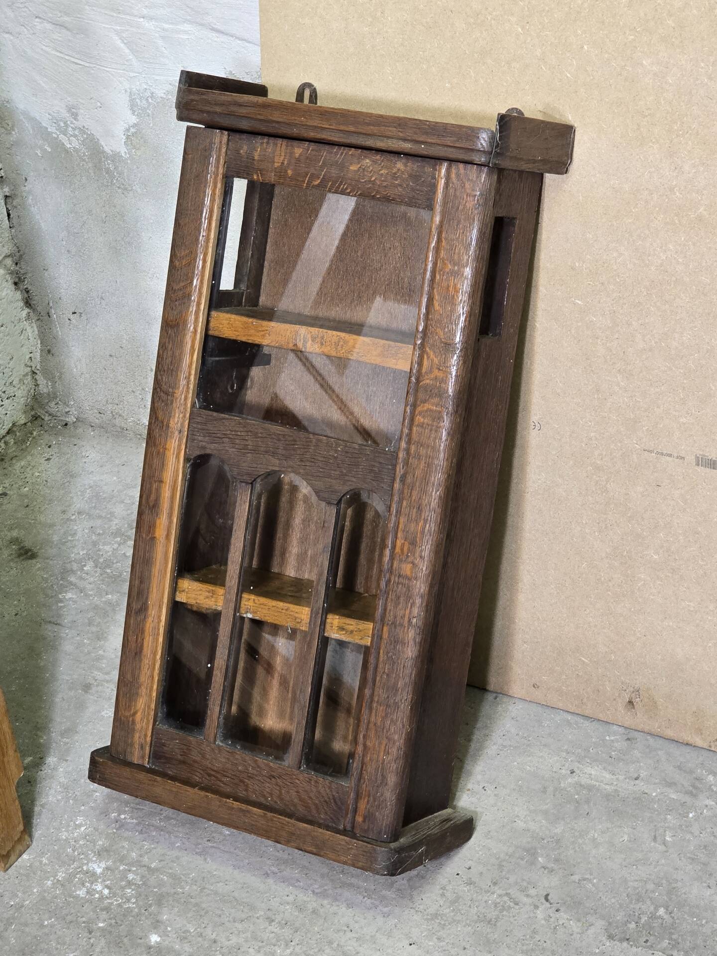 Vitrine en bois et verre biseauté 1920