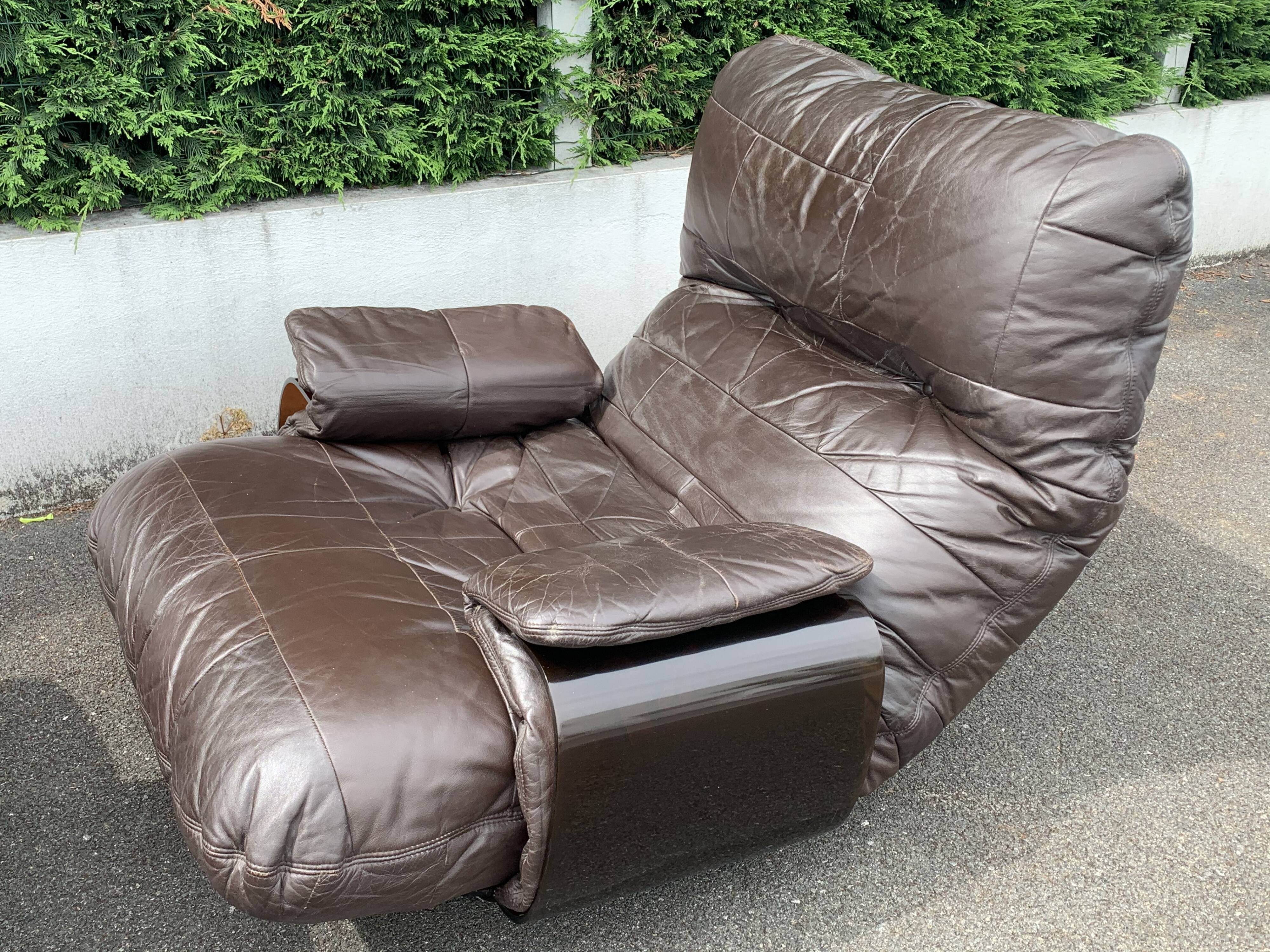 Pair of armchairs and ottoman leather Marsala by Michel Ducaroy for Ligne Roset 1970