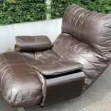 Pair of armchairs and ottoman leather Marsala by Michel Ducaroy for Ligne Roset 1970