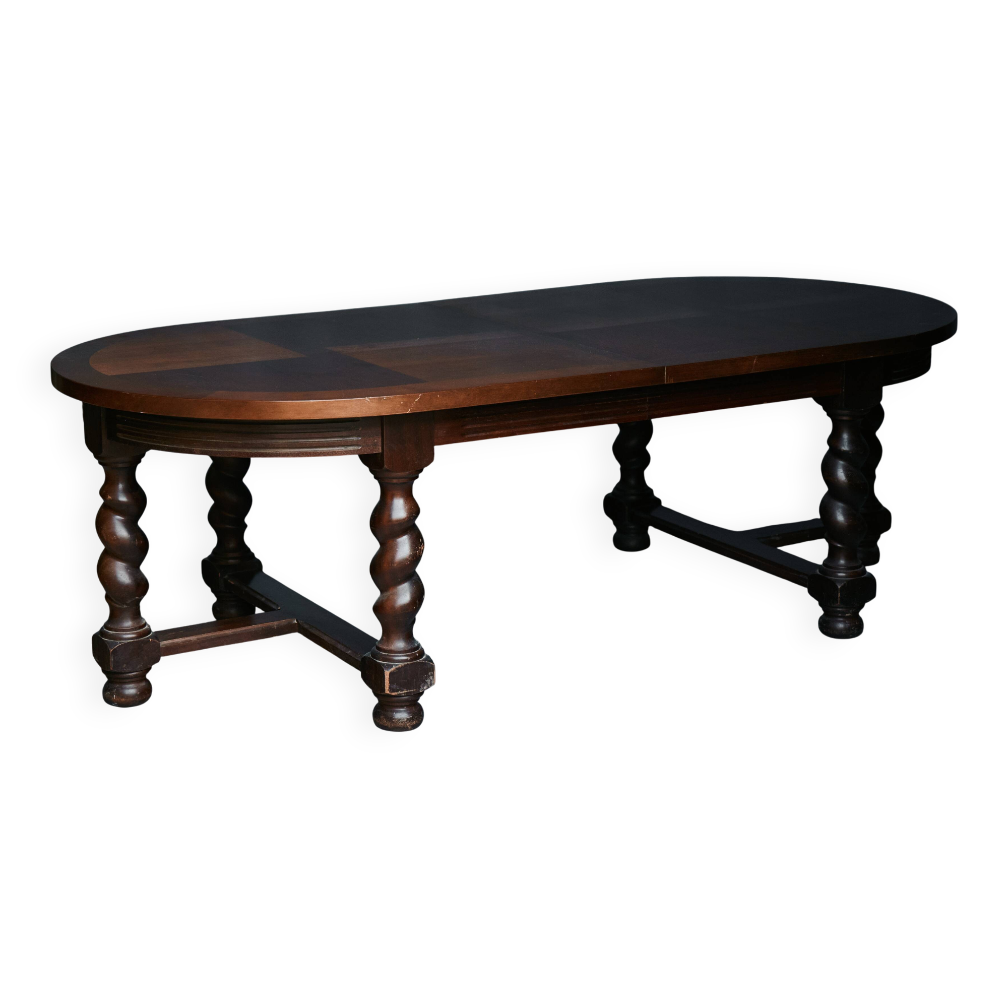 Large extendable dining table – Solid wood & veneer