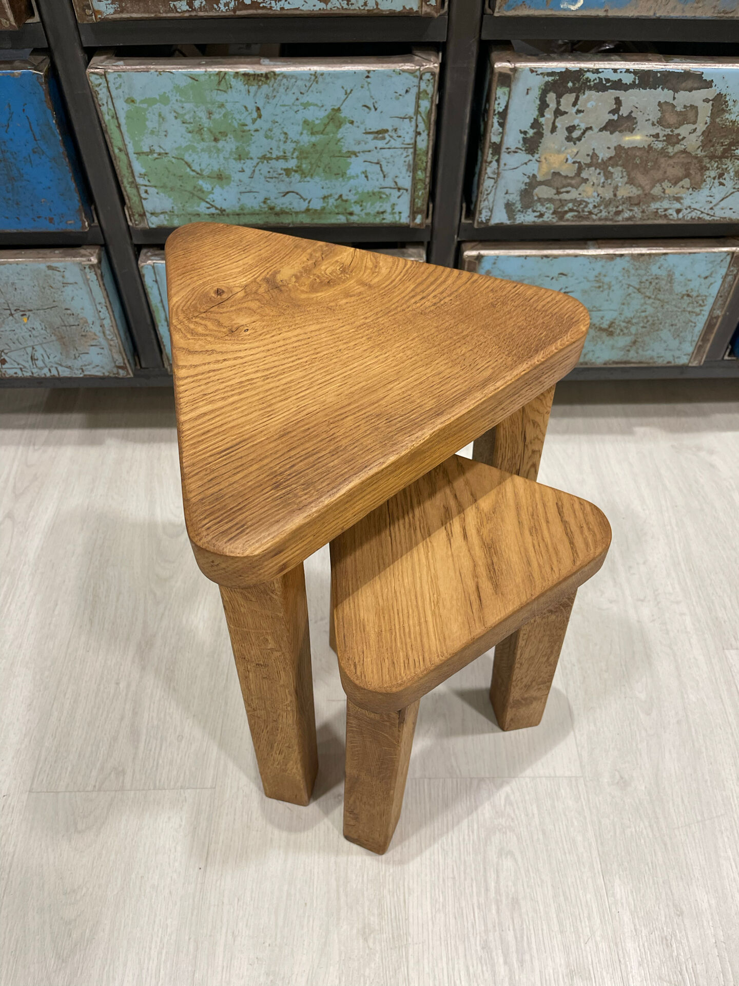 Paire de tables d’appoints vers 1950