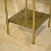 Ensemble table basse et 2 bouts de canapé néo-classiques en verre églomisé, 1980