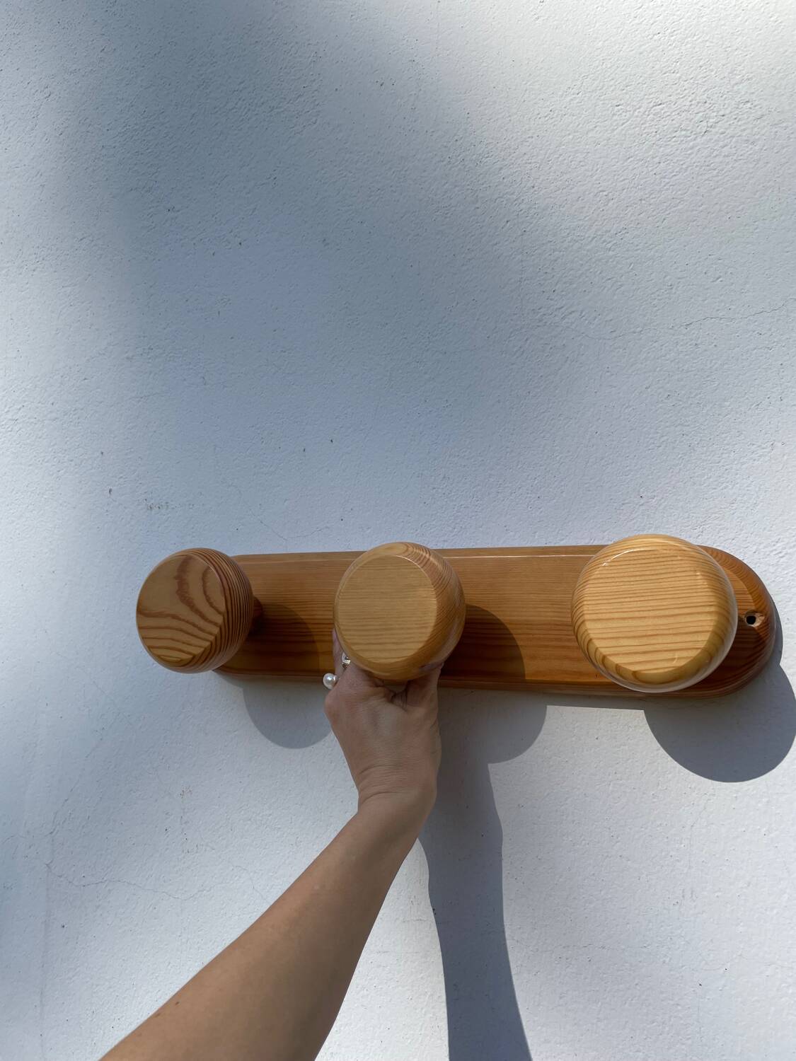 1980 pine wood wall coat rack