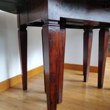 Oval wooden table with 3 extensions