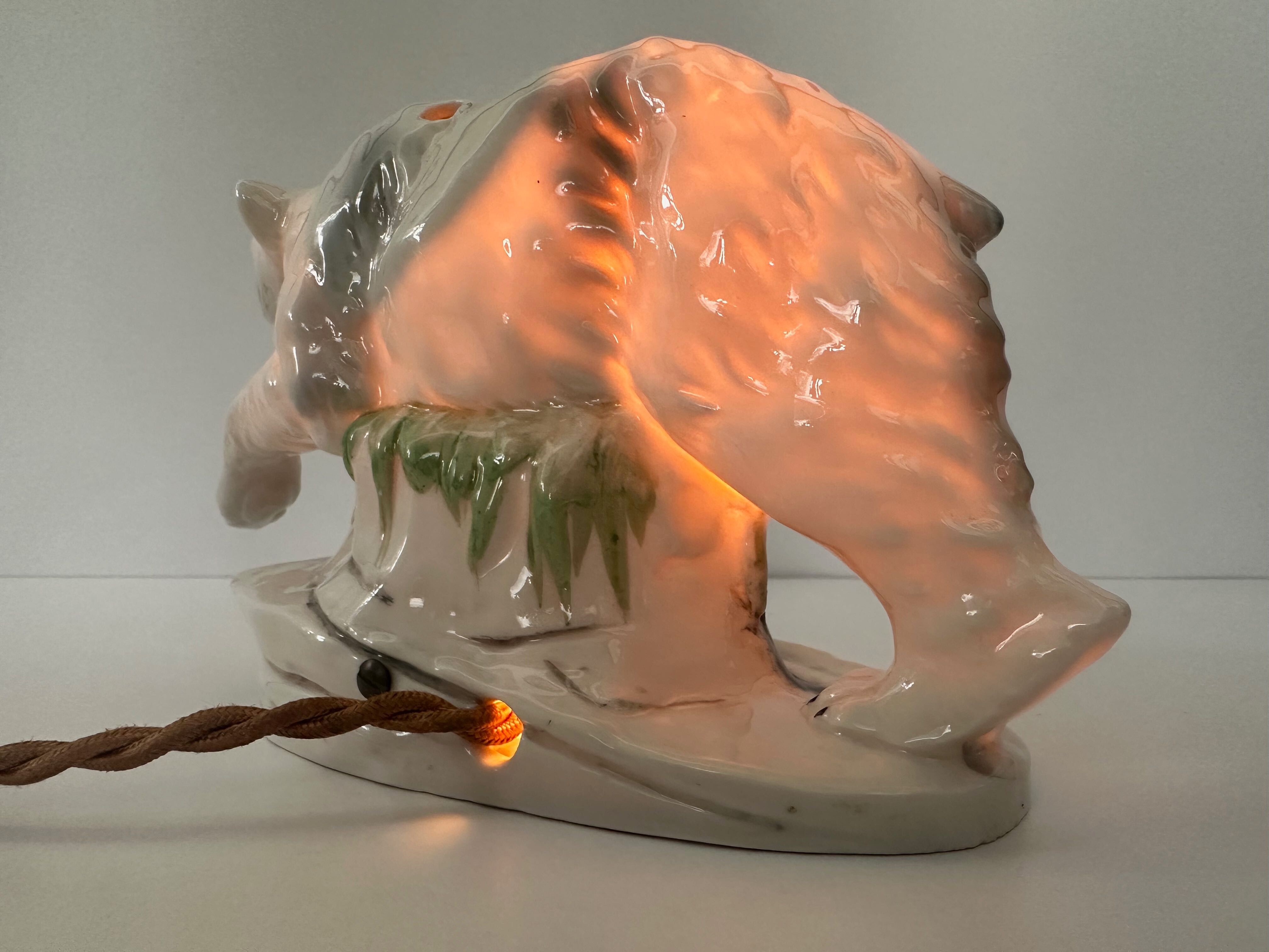 Lampe art déco (parfum) – ours polaire