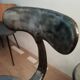 Paire de chaises Nicolle "queue de baleine"