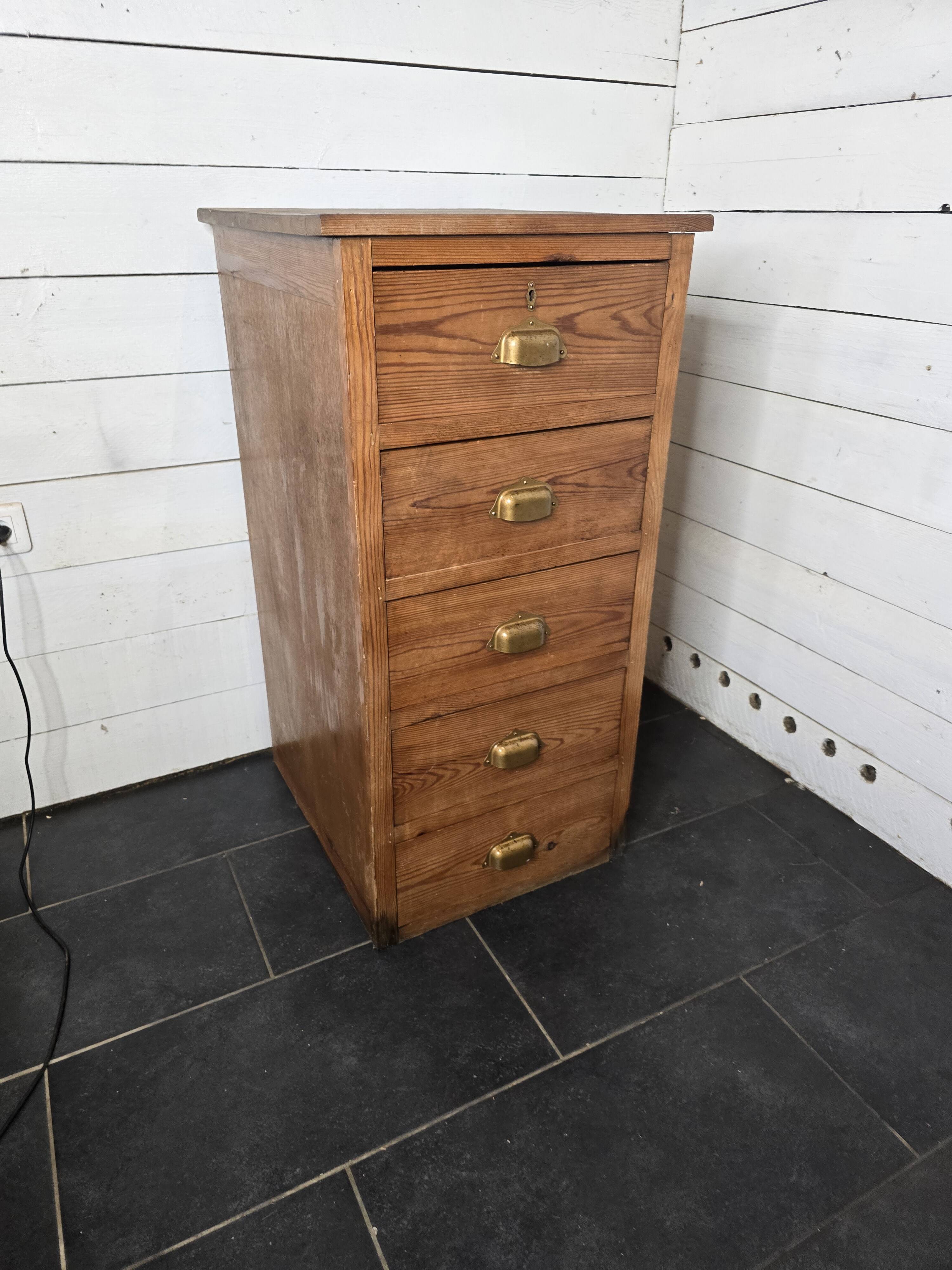 Craft cabinet with 4 drawers