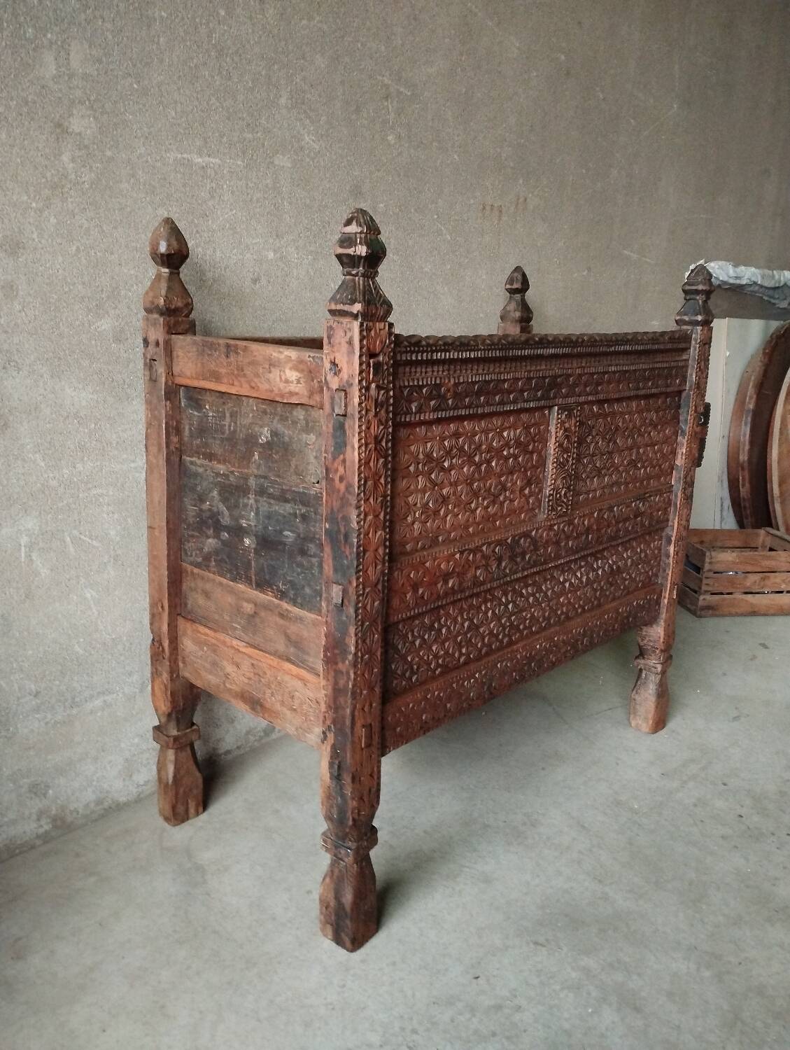 Afghan chest, bridal chest