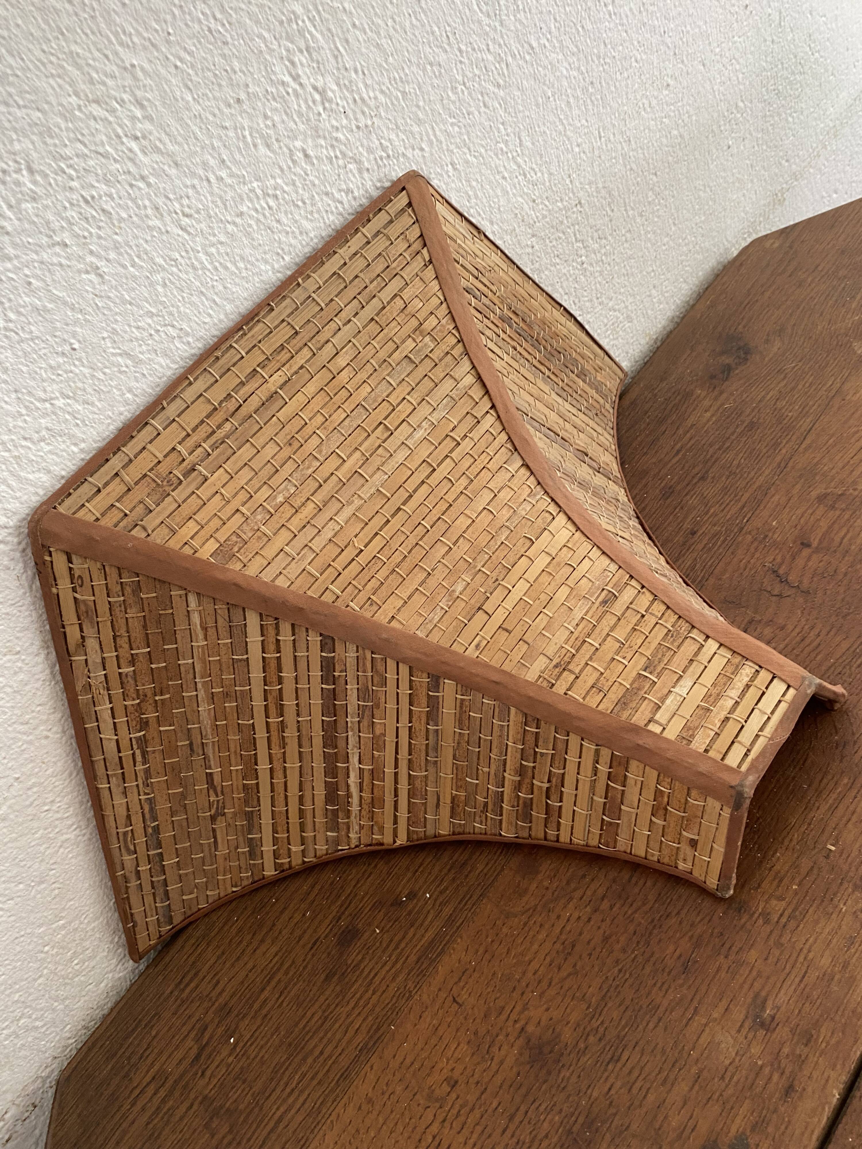 Wall lamp in woven straw 80s