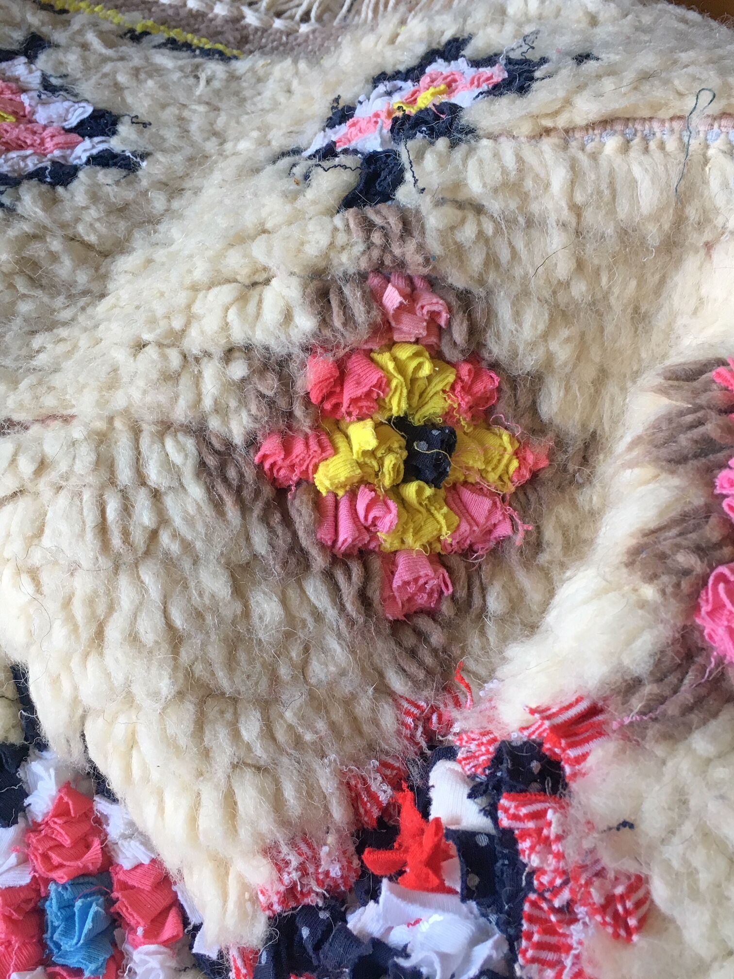 Colorful Moroccan carpet 131 x 96 cm