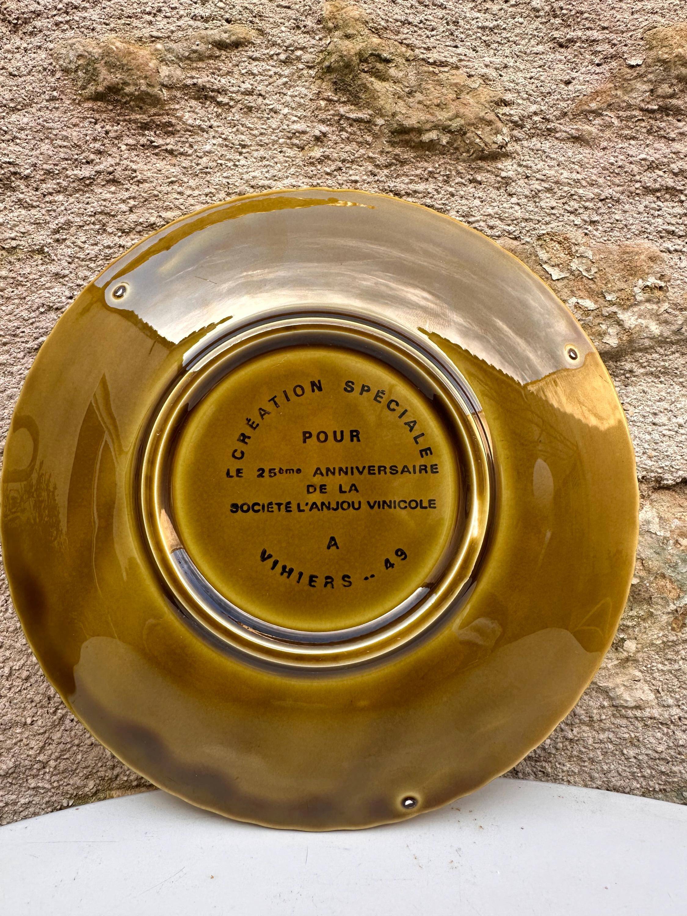 Gien France Plates Loire Castles - Set of 8