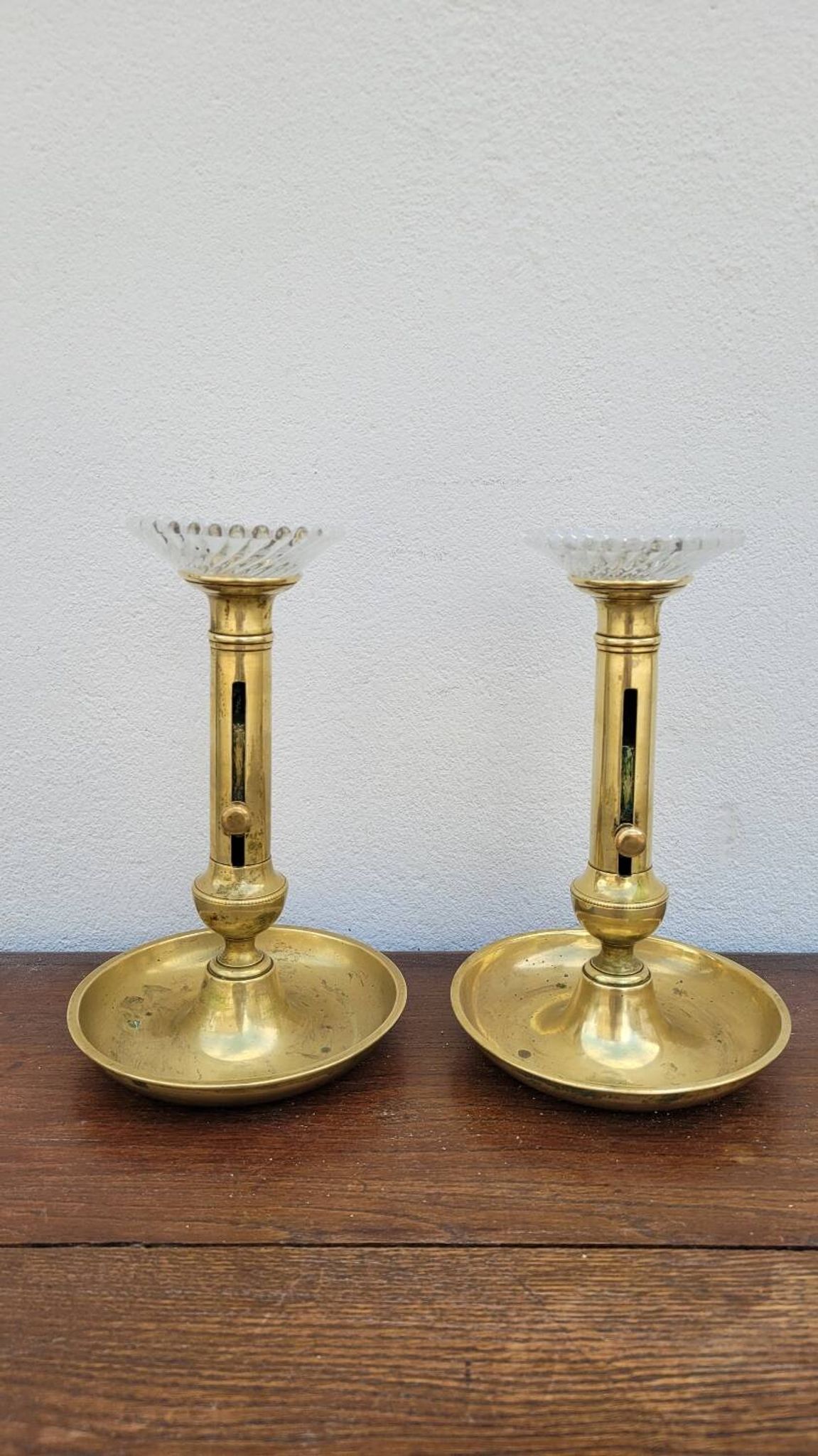 Paire de Bougeoirs Louis Philippe en laiton 1900s