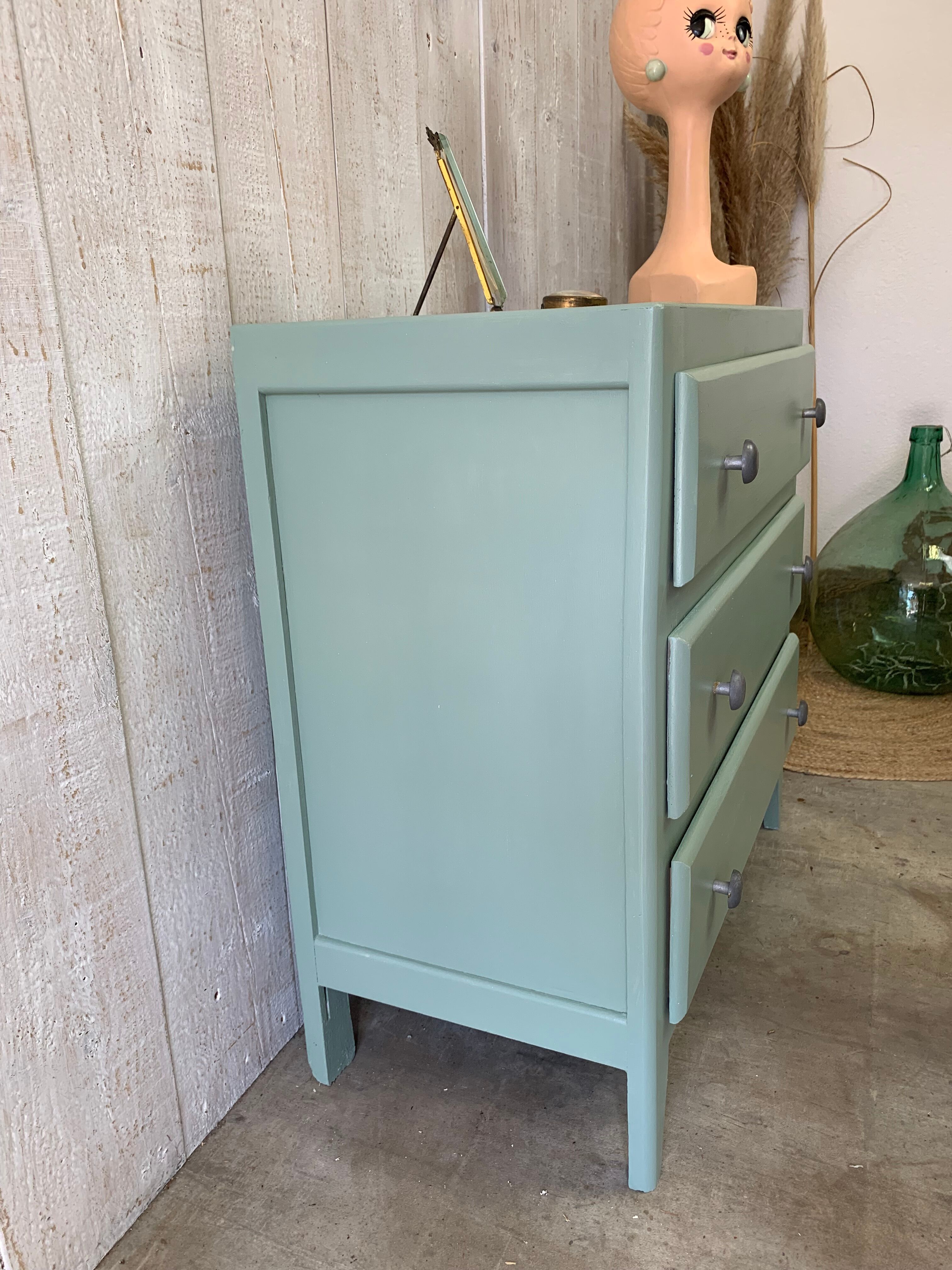 60s dresser