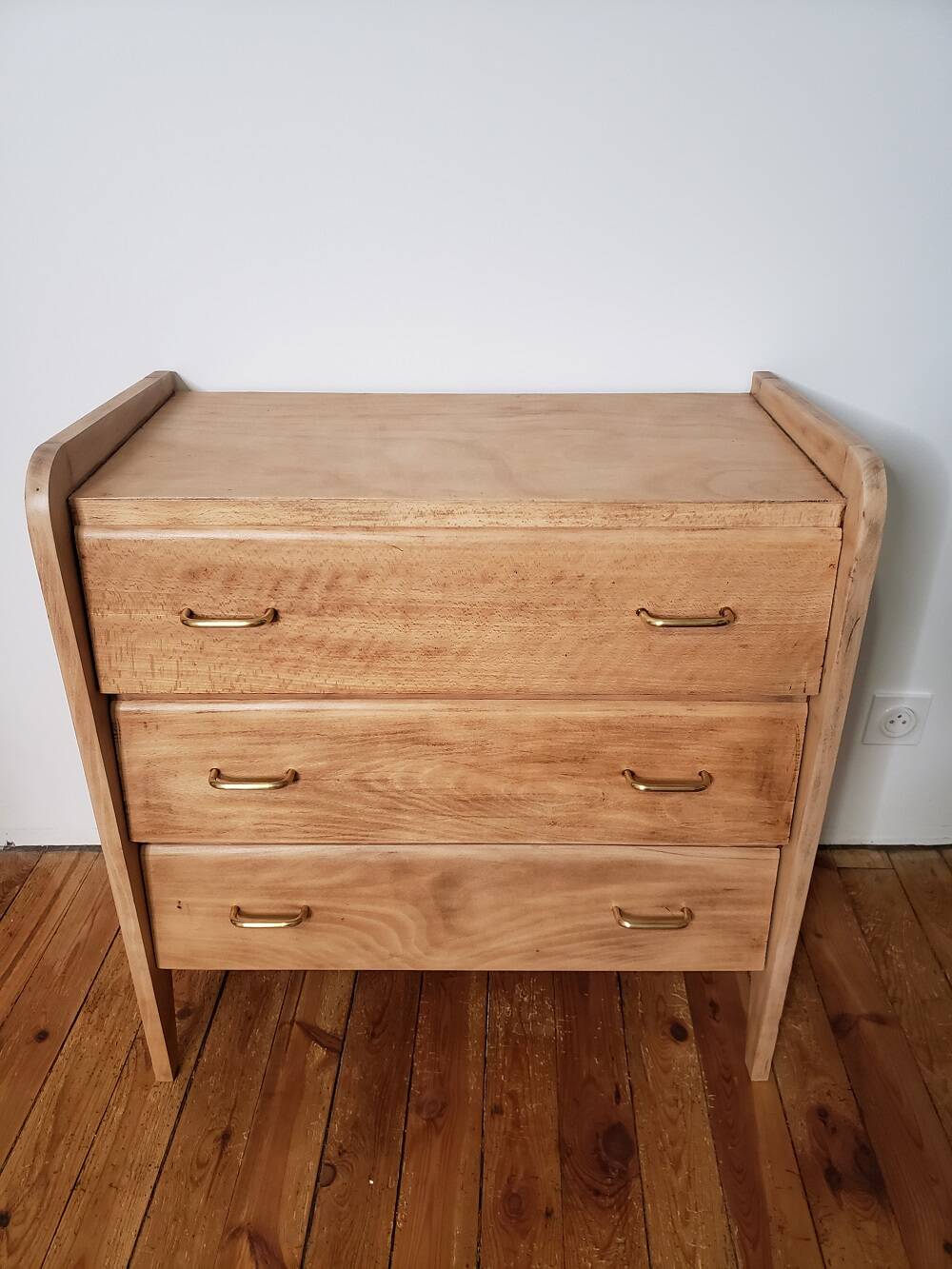 vintage chest of drawers