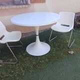 70s tulip-shaped table