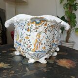 Small planter in the Moustier/Rouen style from the 18th century