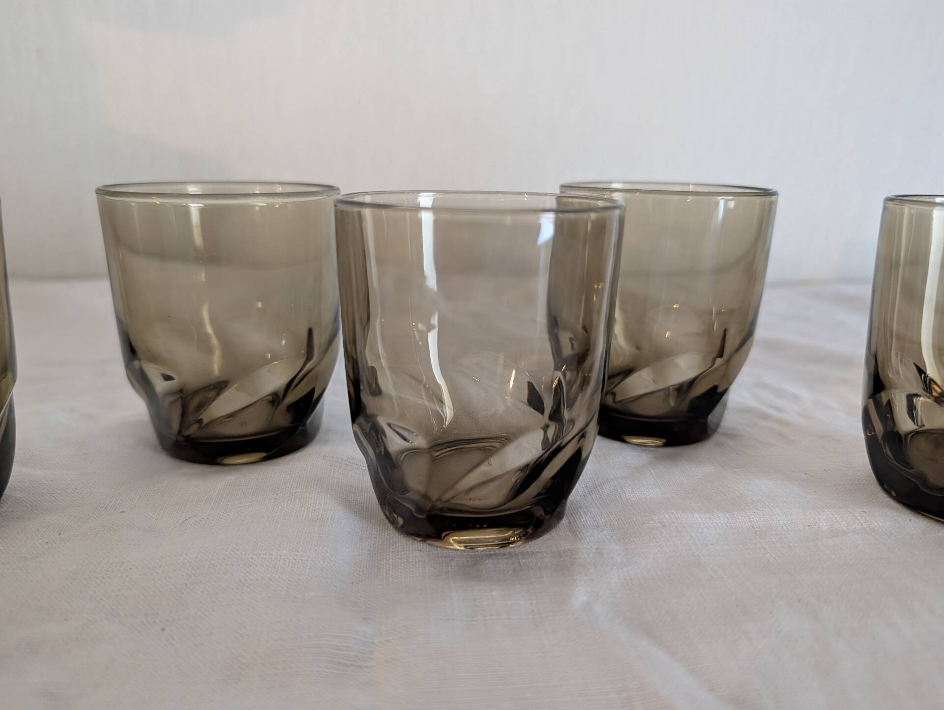 7 smoked glasses French design 1970s