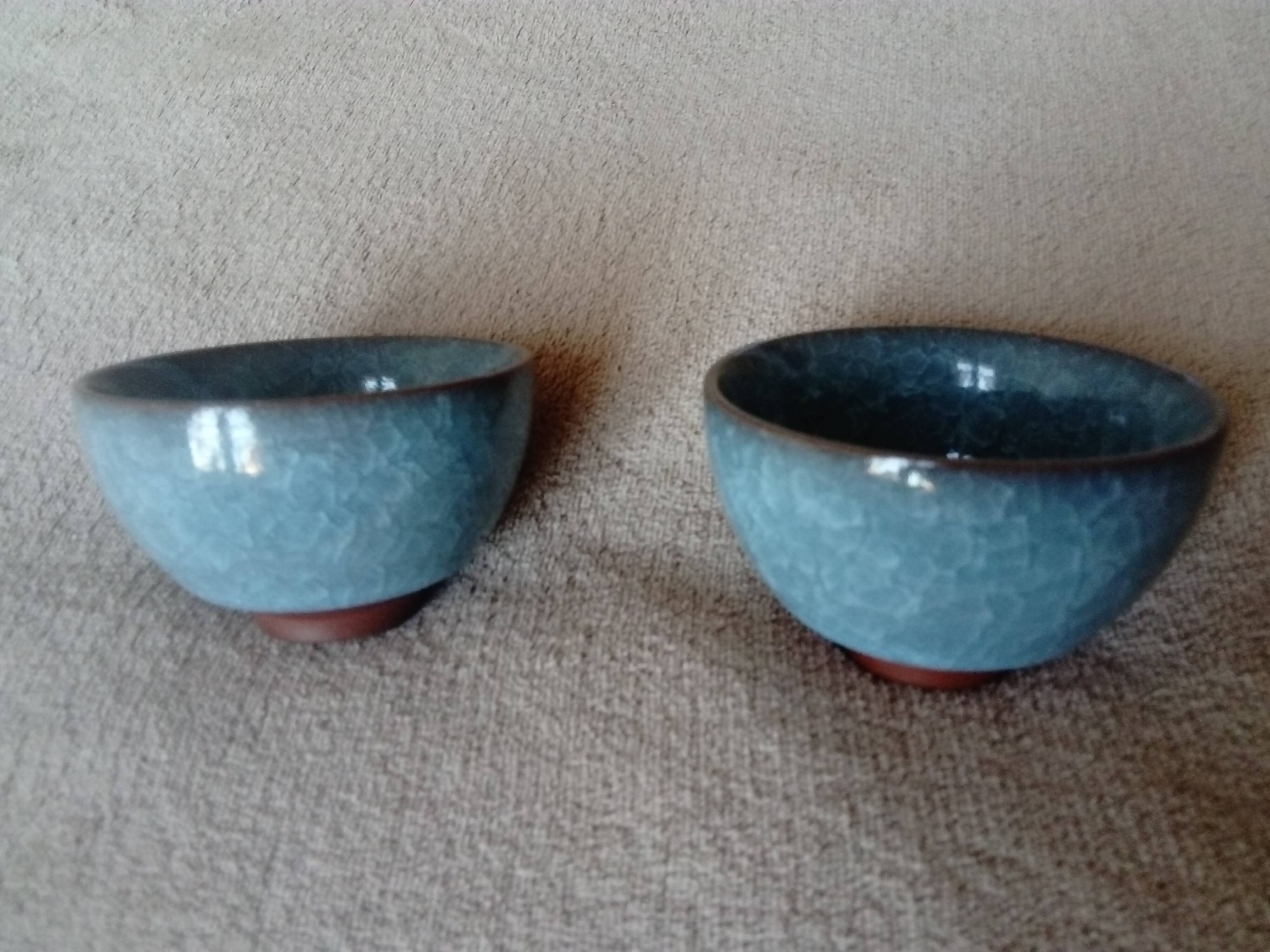 Set of 2 japanese blue cracked glaze ceramic tea bowls