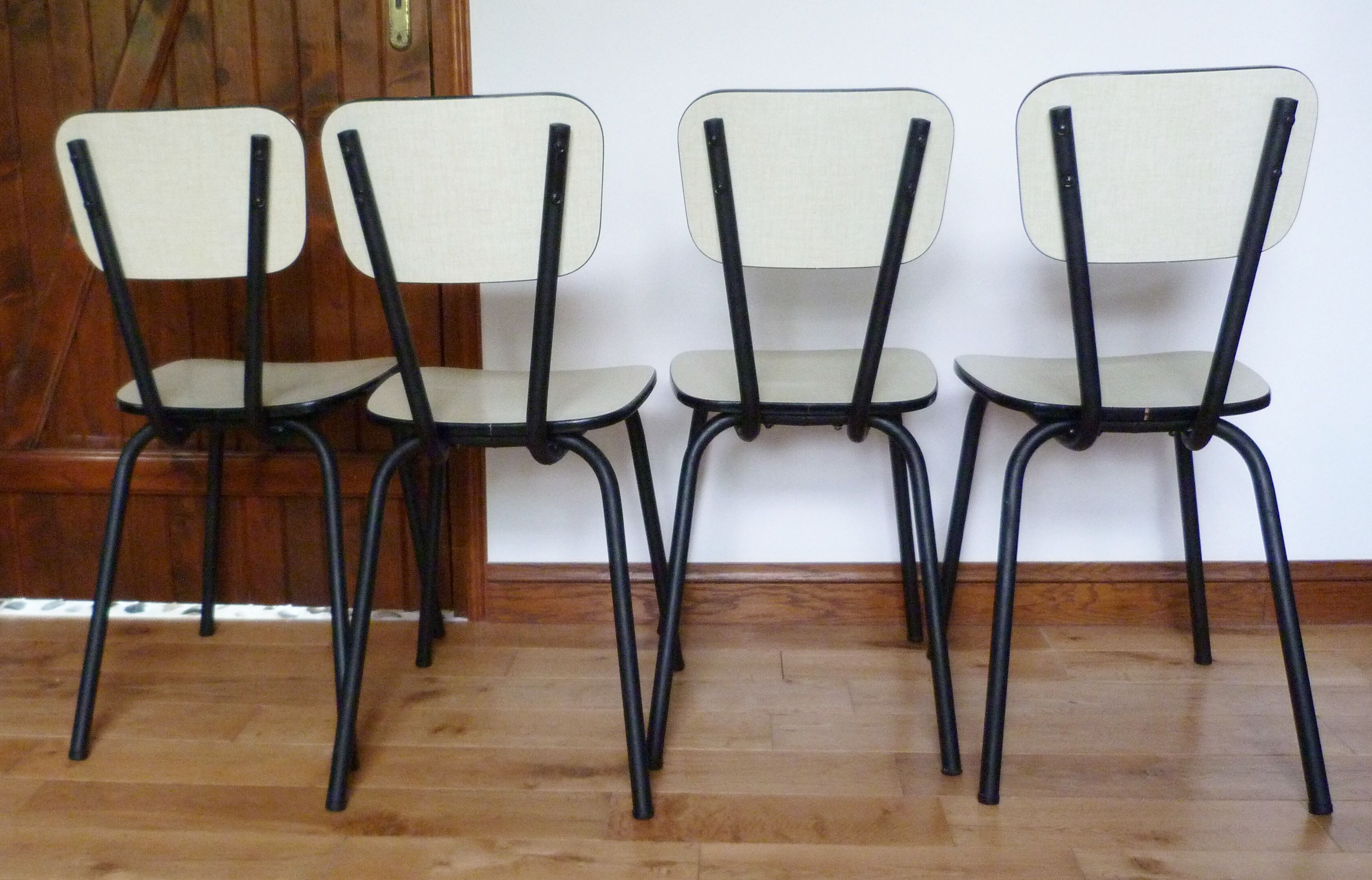 Suite de 4 chaises, années 60/70