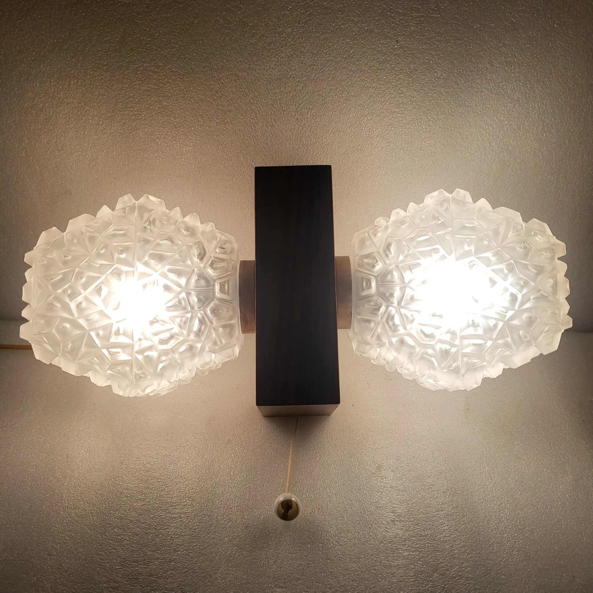 Set of 3 Temde Leuchten wall lights, Teck and frosted glass, 1950-60.