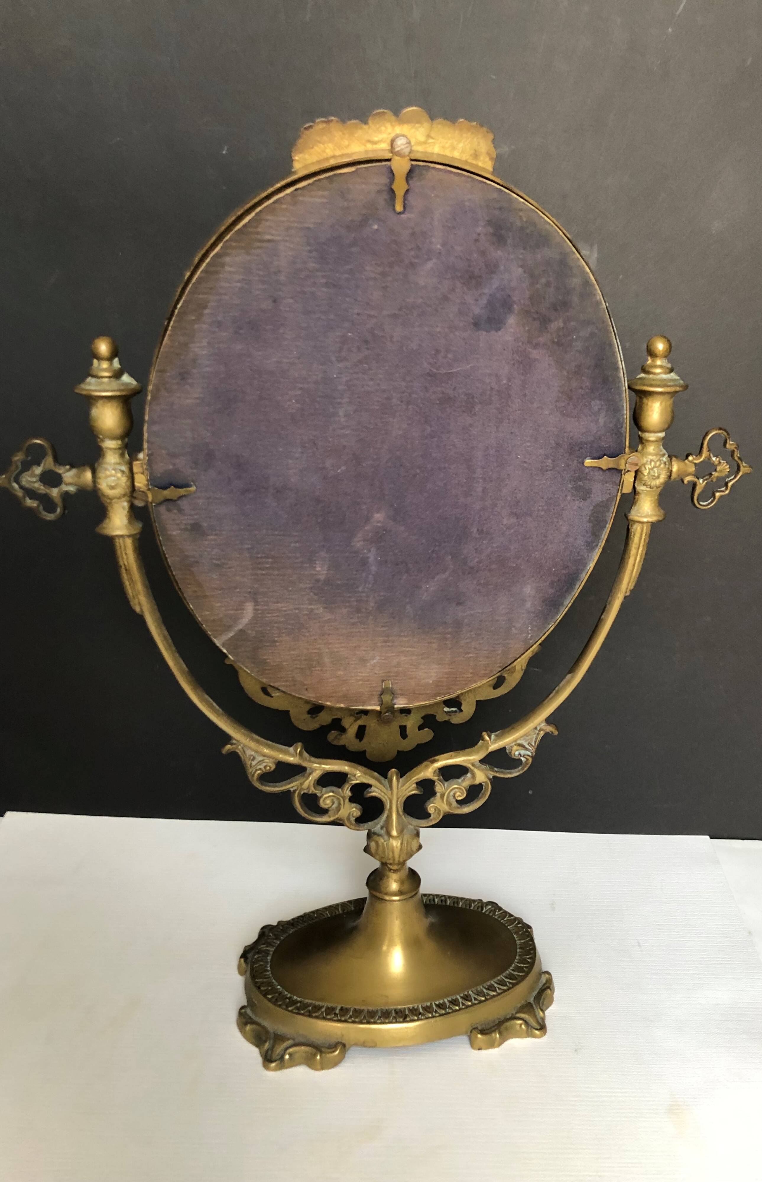 Gilded bronze table mirror