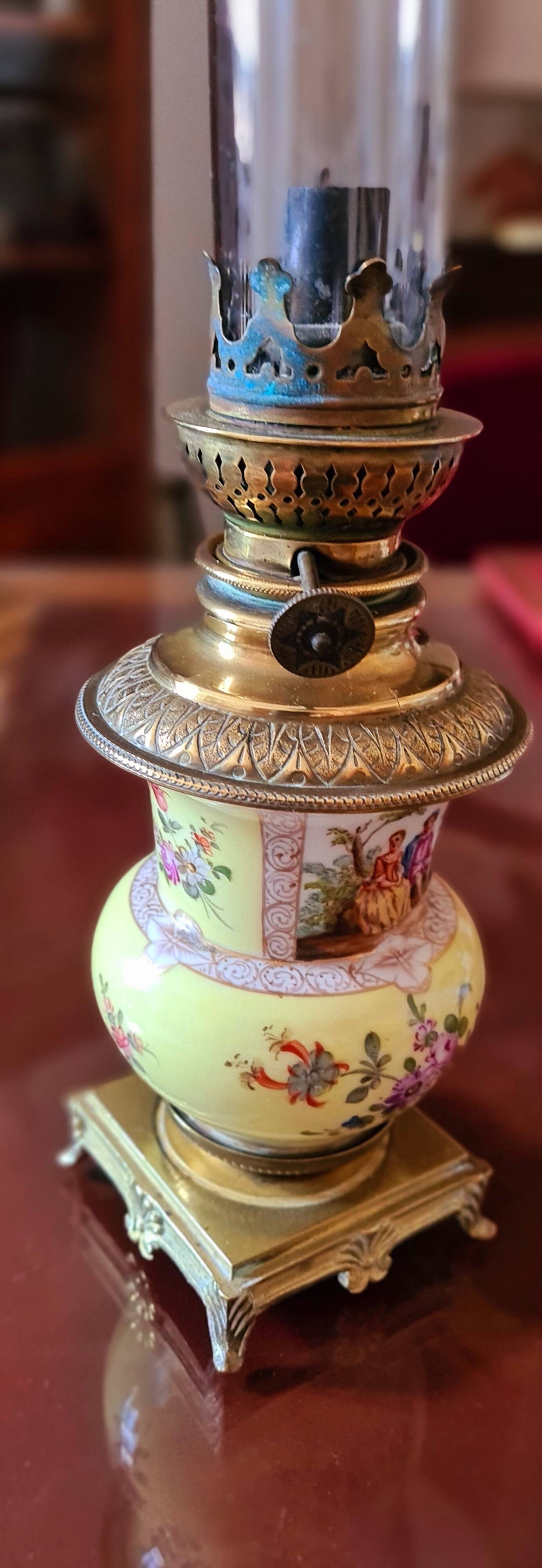 Porcelain and copper oil lamp