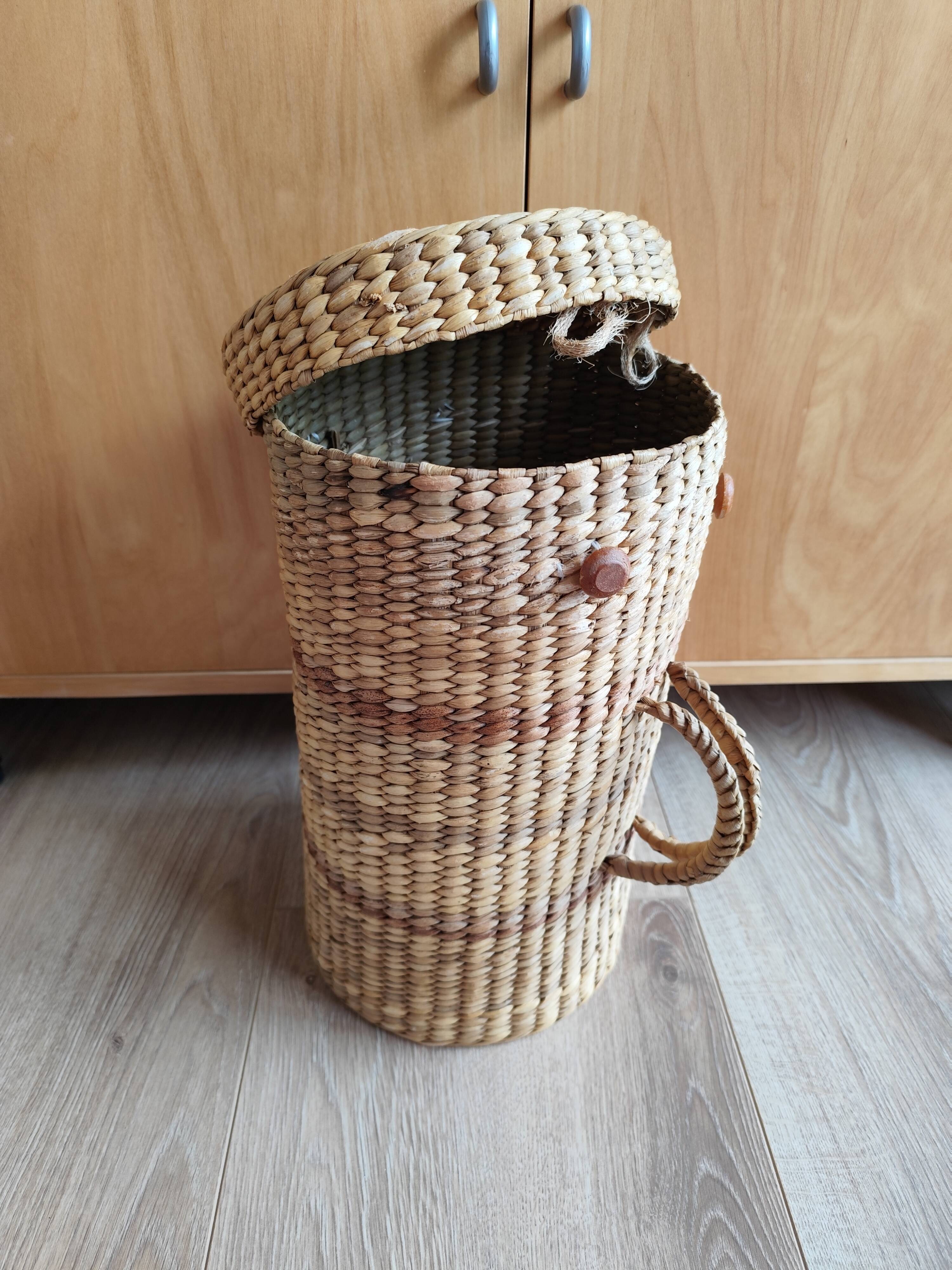 Vintage raffia wicker basket bowling bag