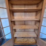 Small Parisian library.