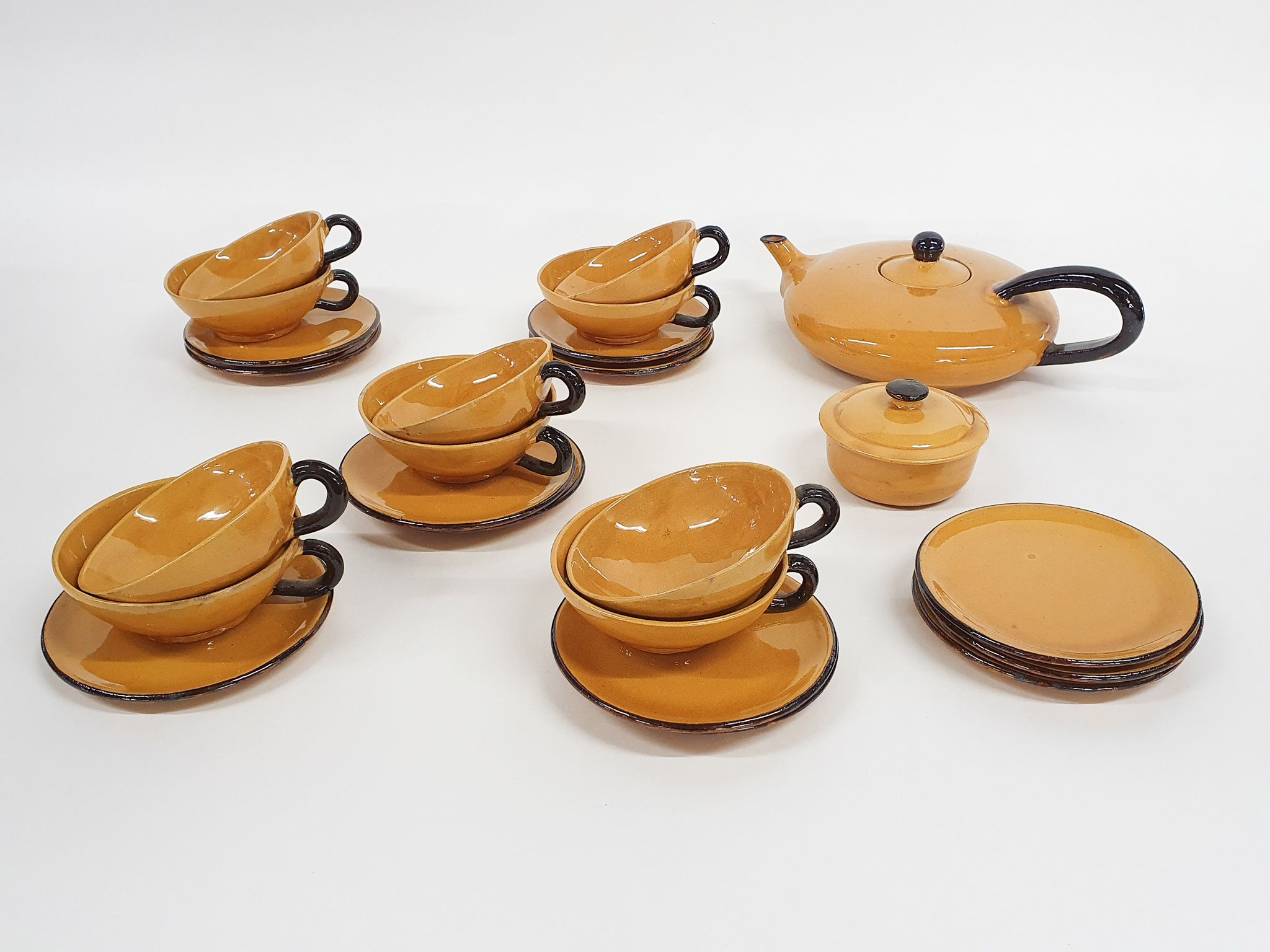 Vaisselle en porcelaine ocre de Roger Mourre pour Dieulefit, France années 1950