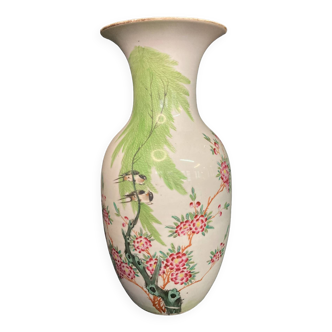 Chine, ancien grand vase en porcelaine polychrome fin xixème