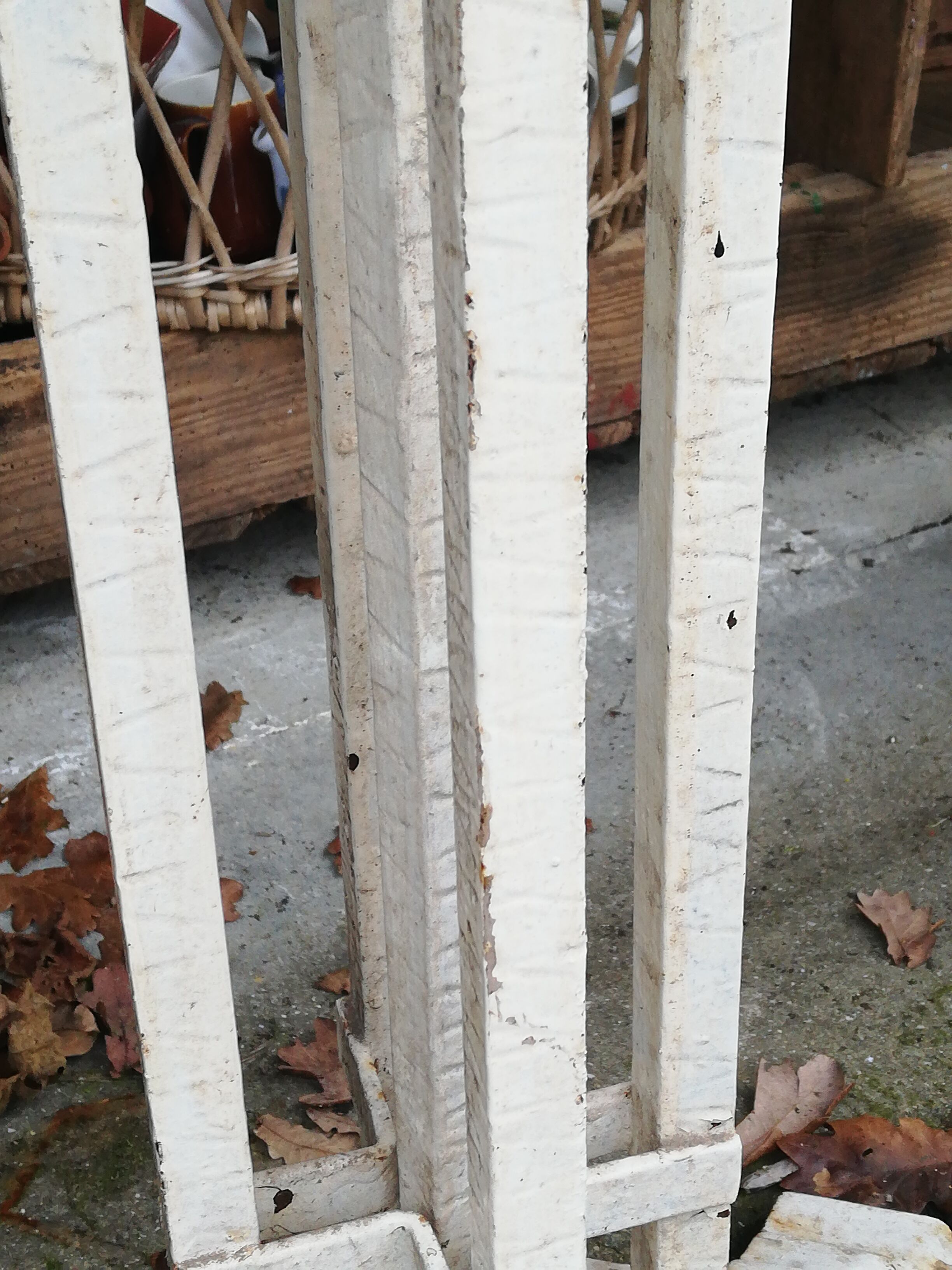 Guéridon old bistro brewery art deco