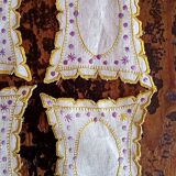 Set of 6 embroidered table decorations - 9 x 8 cm