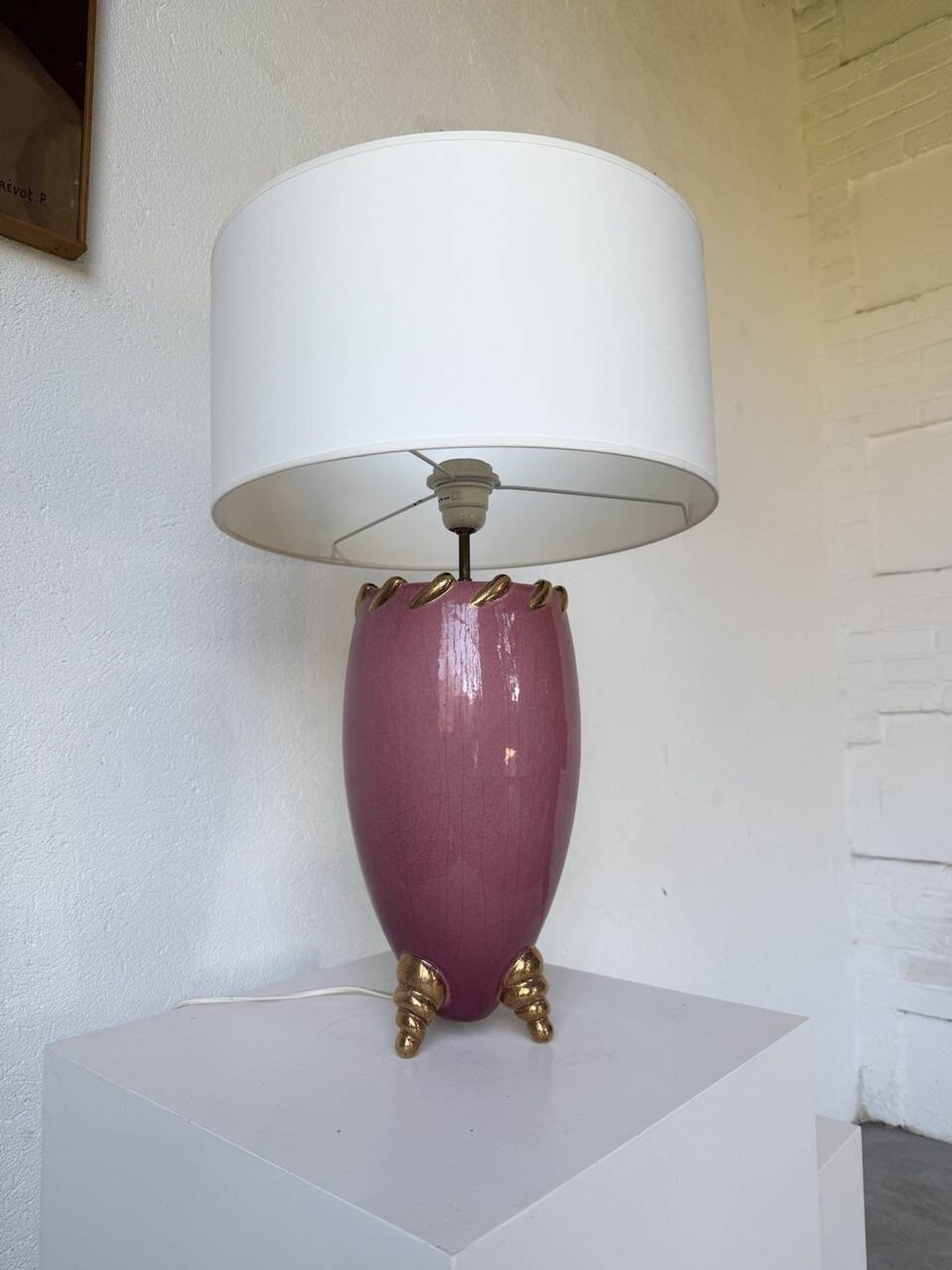 Lampe de table céramique rose et or tripode