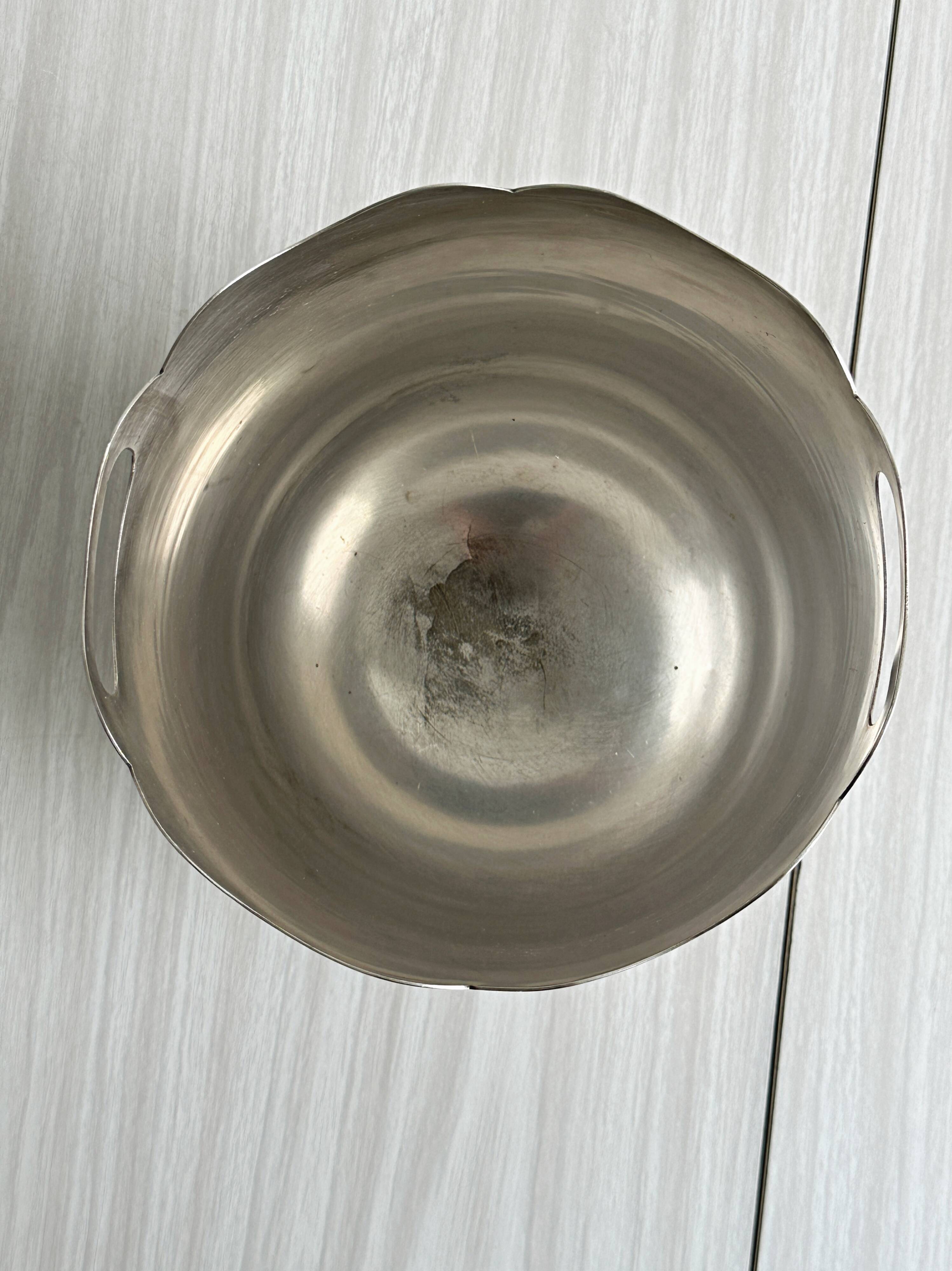 Silver-plated metal bucket, scalloped edge