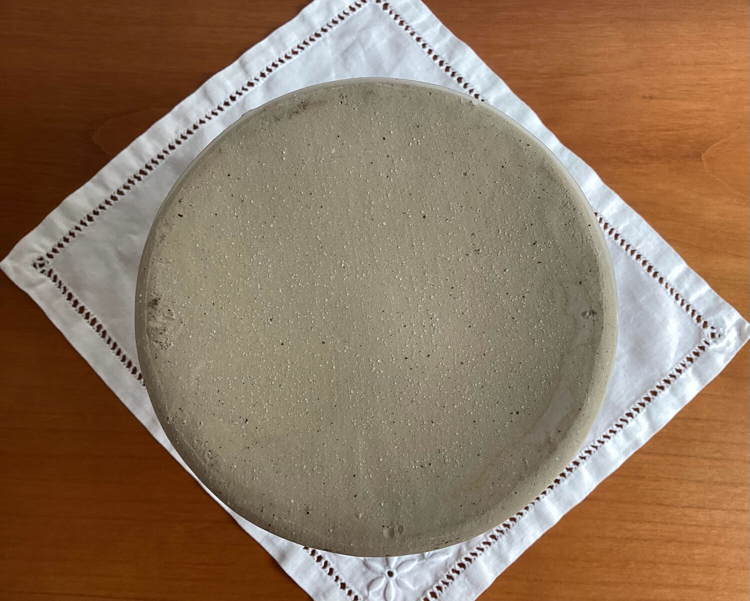 Glazed sandstone mustard pot Meaux