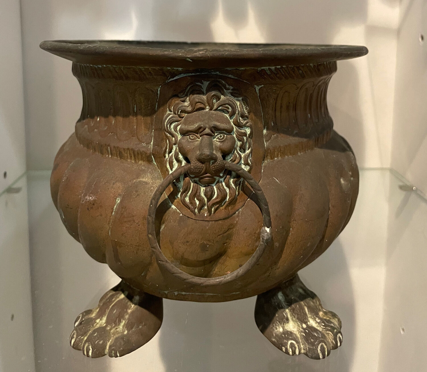 Copper planter with two lion heads, 17th-18th century
