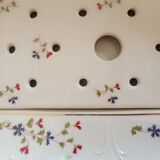 Large draining dish with Barbeau pattern.