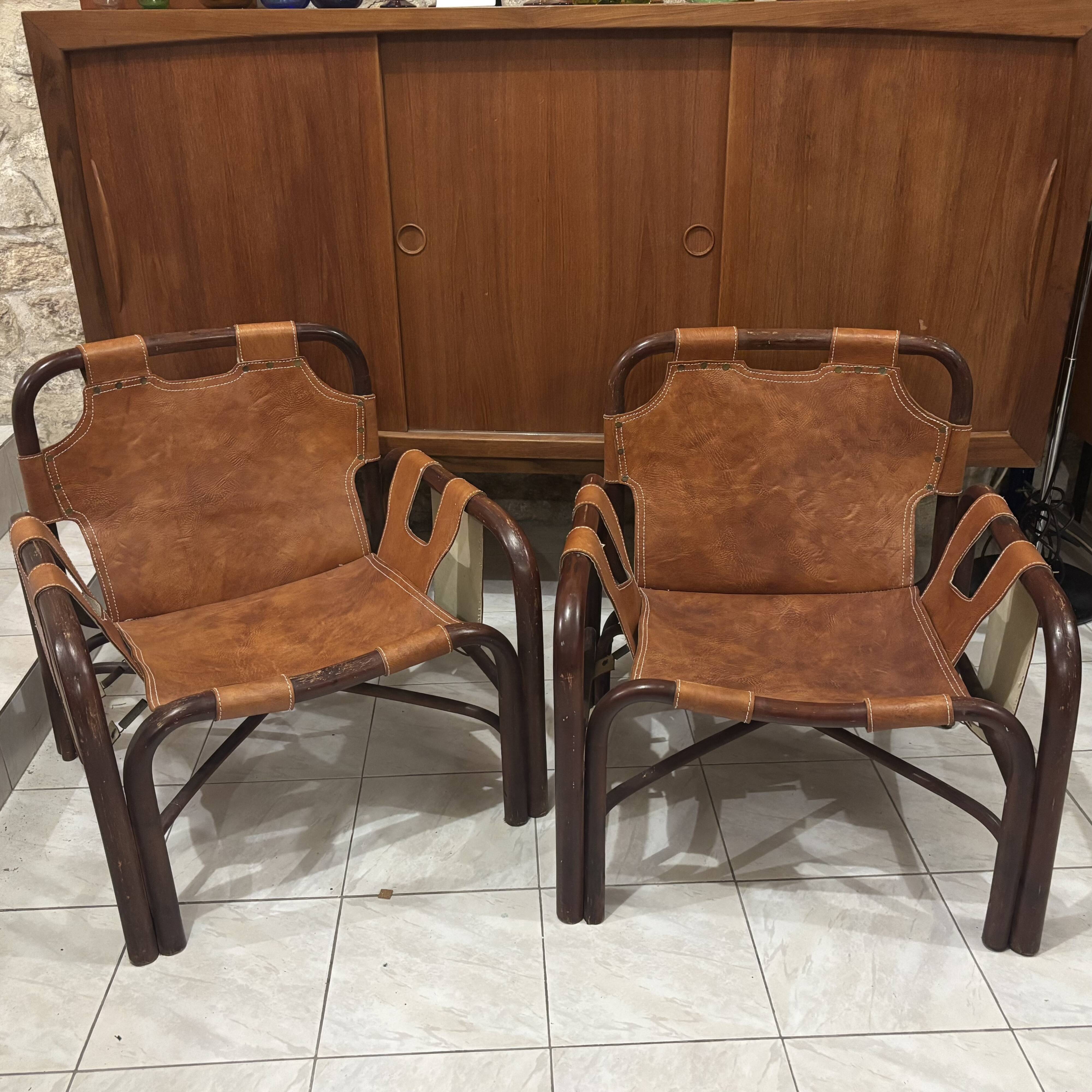 Paire de fauteuils en cuir et bambou Tito Agnoli