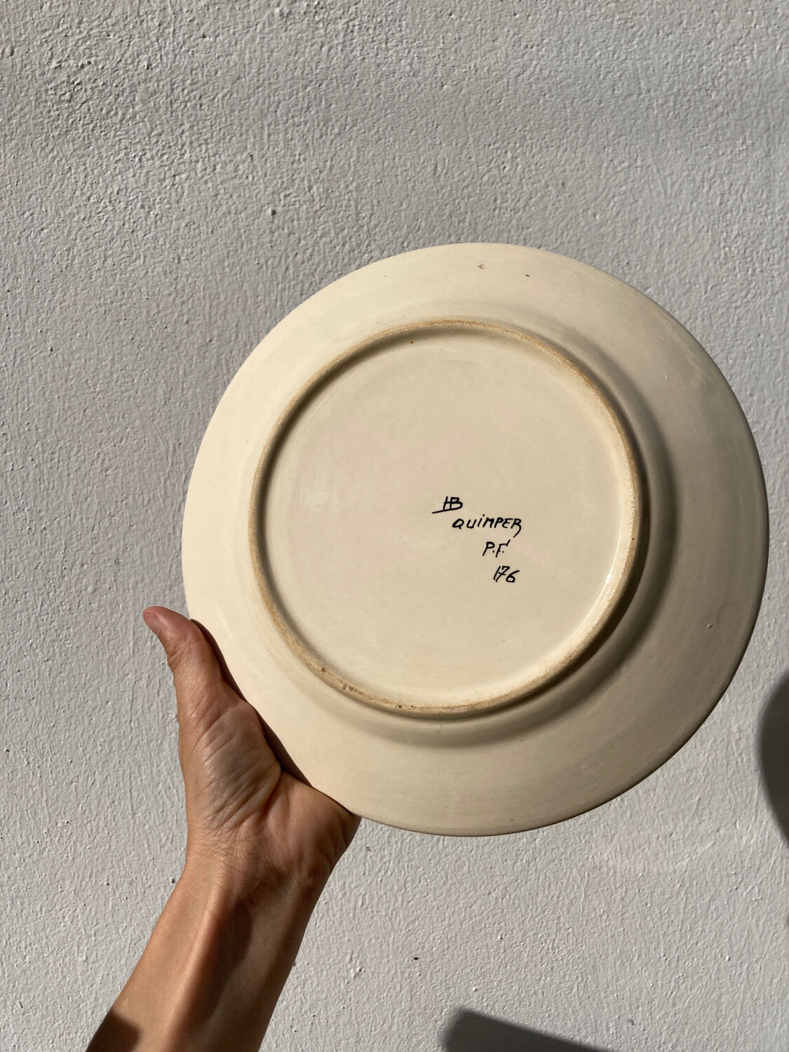 6 Quimper plates with old ceramic characters
