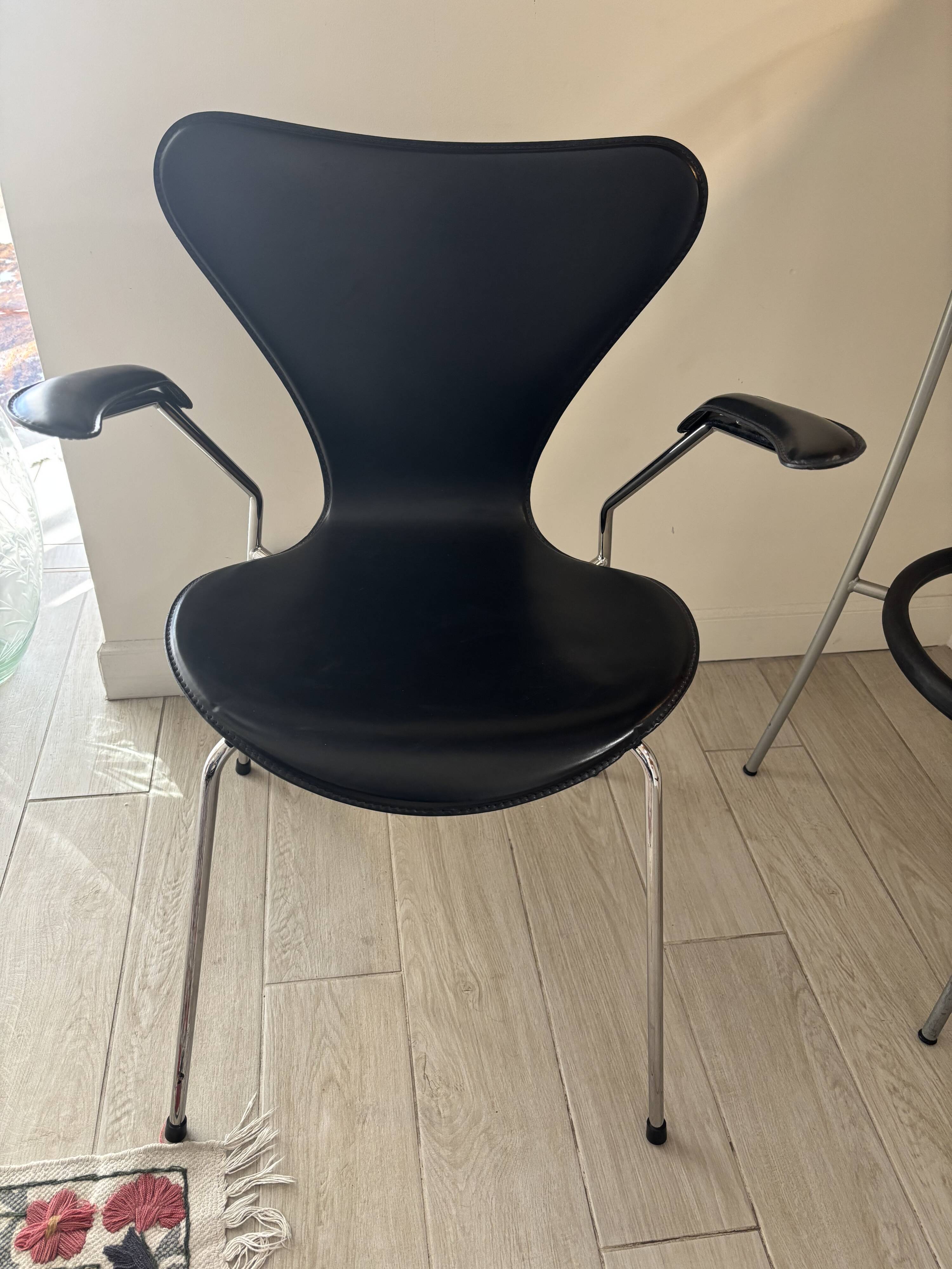 Chaises Arne Jacobsen