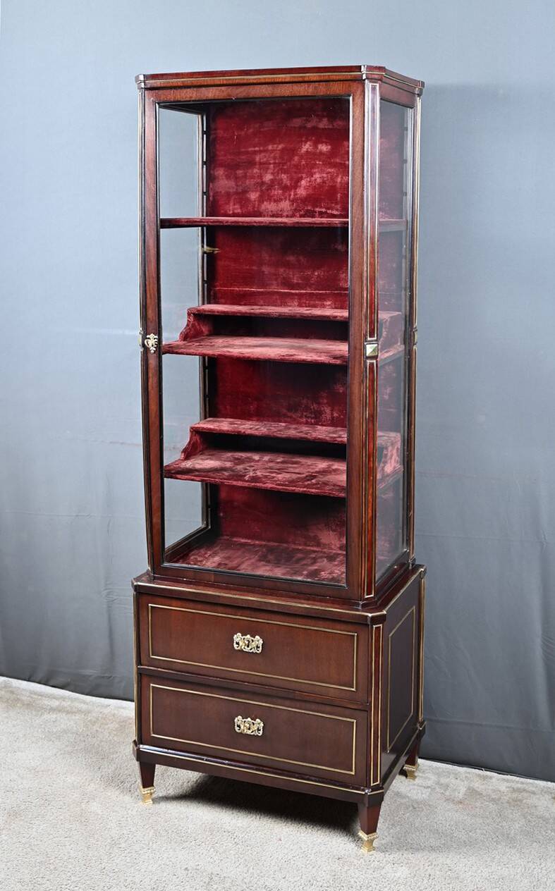 Small Display Cabinet in Mahogany, Louis XVI style – Late 19th Century