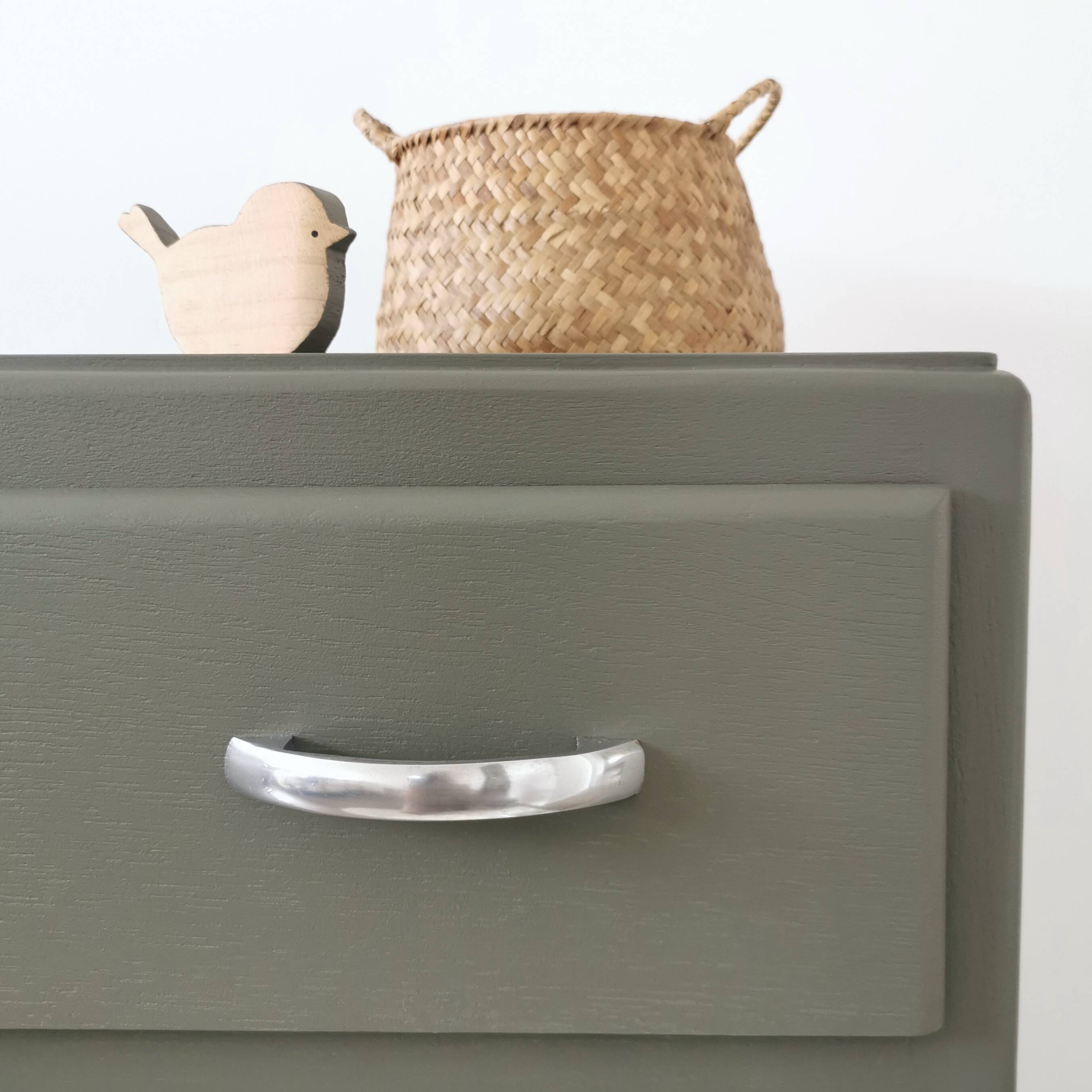 Commode vintage pieds compas