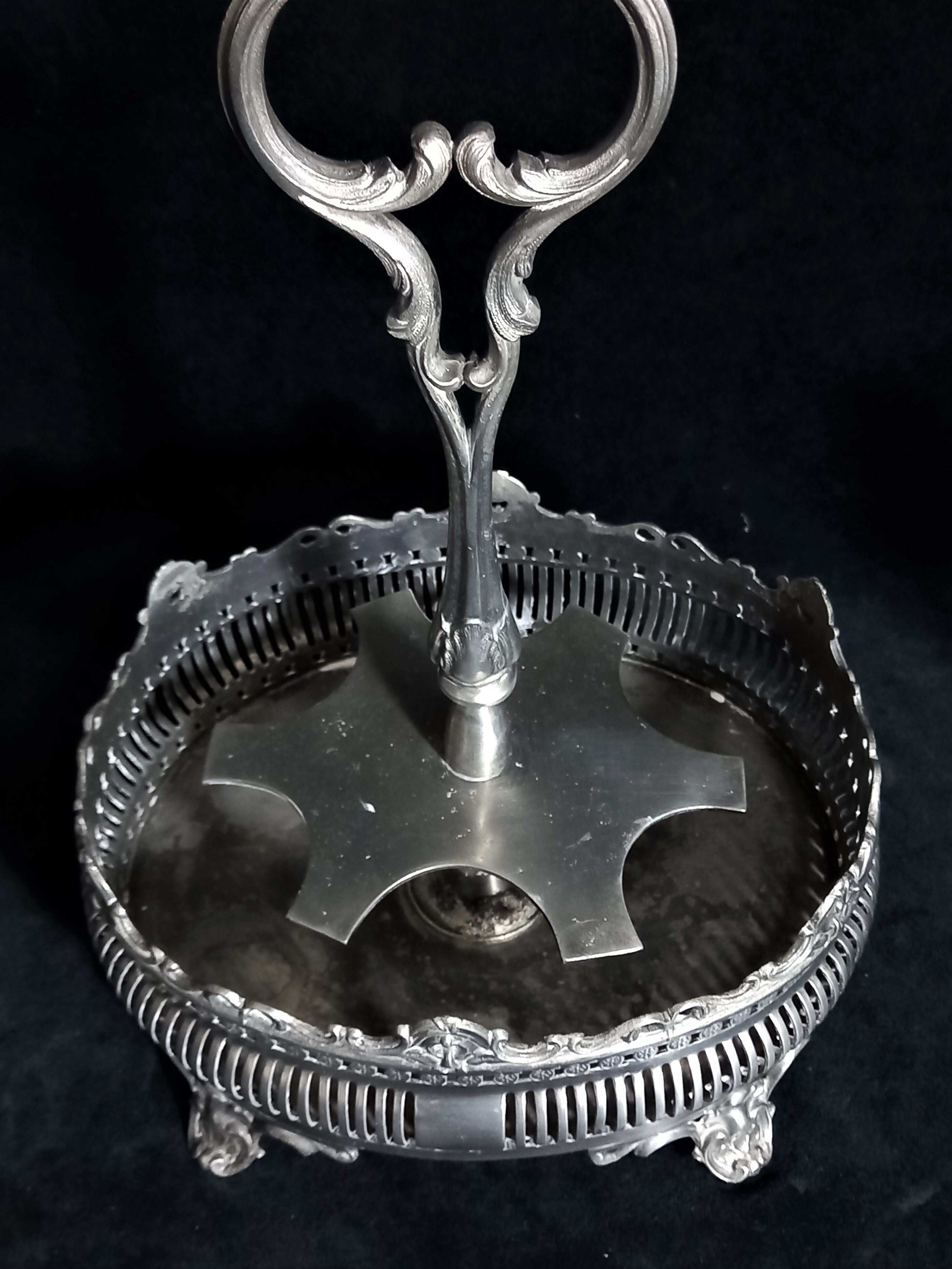 Neoclassical Style Condiment Service (Six Pieces)
