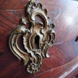 Commode en marqueterie style louis XV