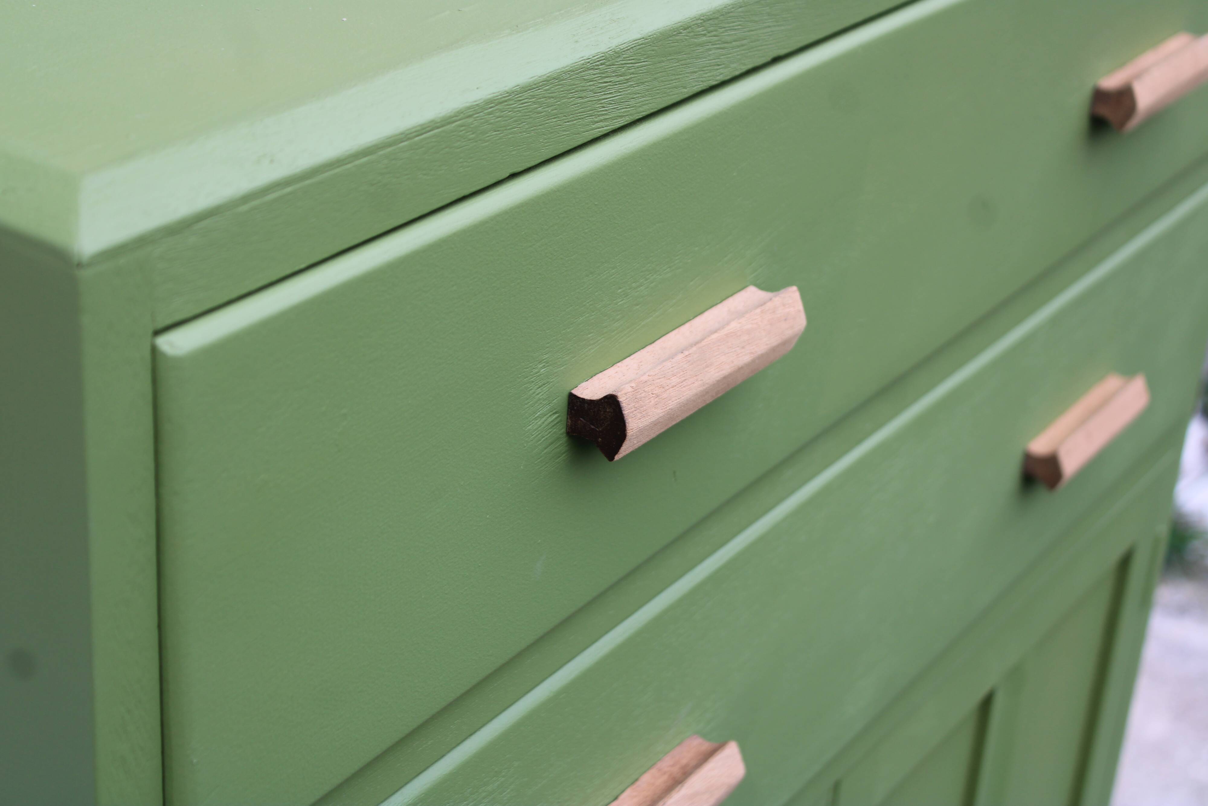 Renovated antique buffet – Herbarium Green (Libéron)