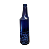 Bouteille en verre bleue surréaliste dessinée par Salvador Dali