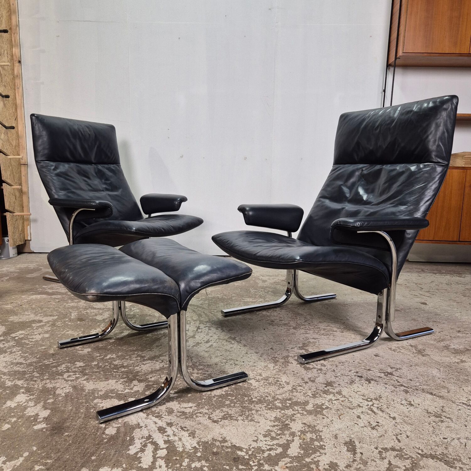 Set price! De Sede DS-2030 2x lounge chair + ottoman, vintage