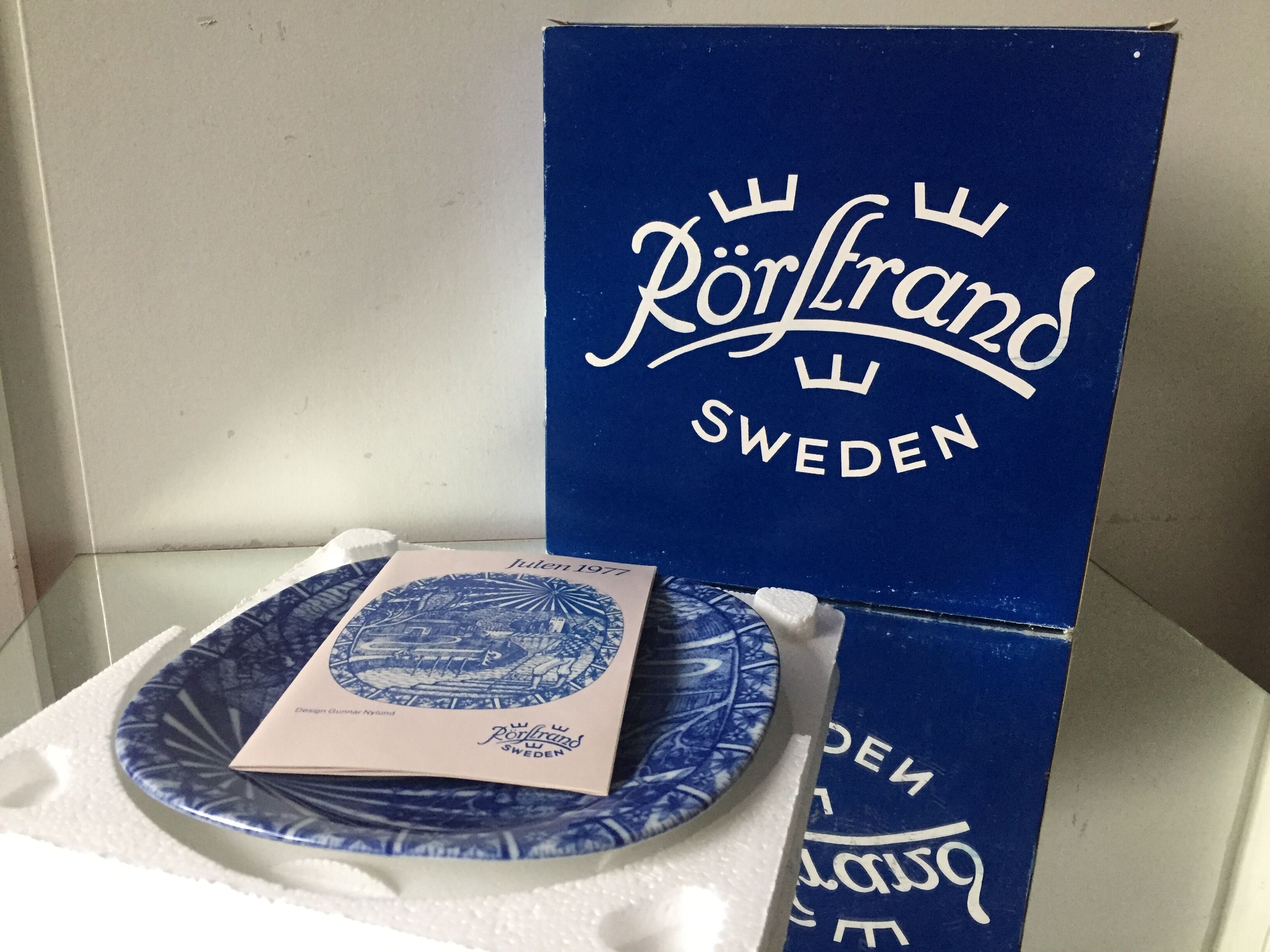 Limited edition decorative plate by Gunnar Nylund, 1977