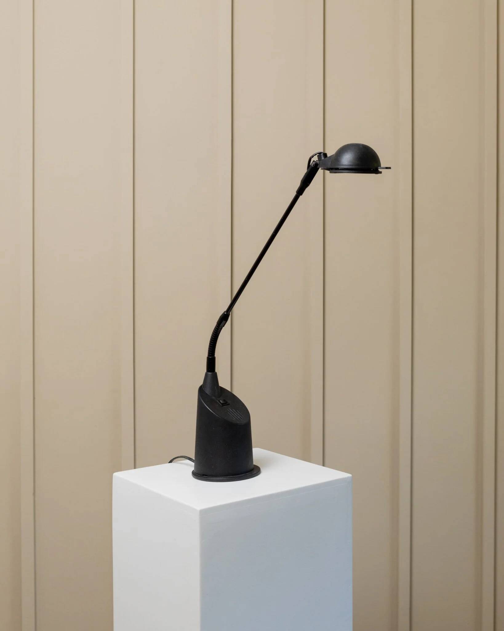 Black steel and plastic TPB table lamp, Model 3014, Postmodern Memphis design, Italy 1980s