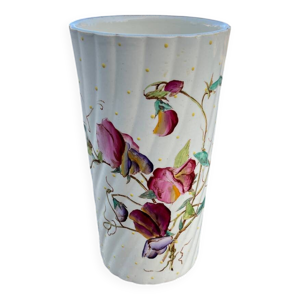 Vase torsadé en faïence